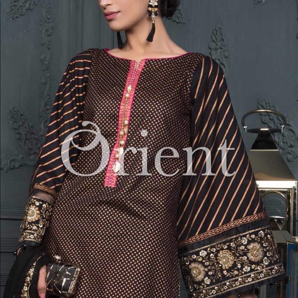 Pakistani branded formal 3 piece - Picture 14 of 14